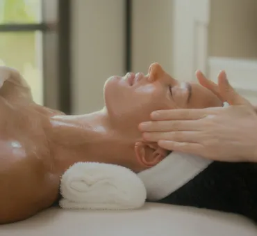 iS Clinical Foaming Enzyme Facial