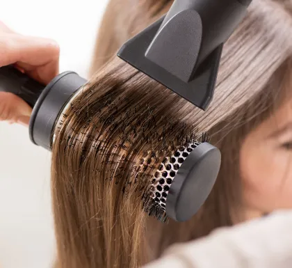 Klassisk føn med rundbørste